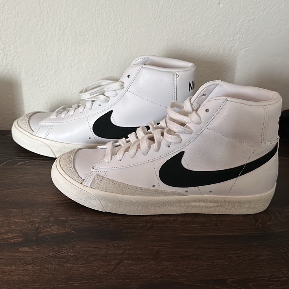 Women’s Nike blazer high top never worn